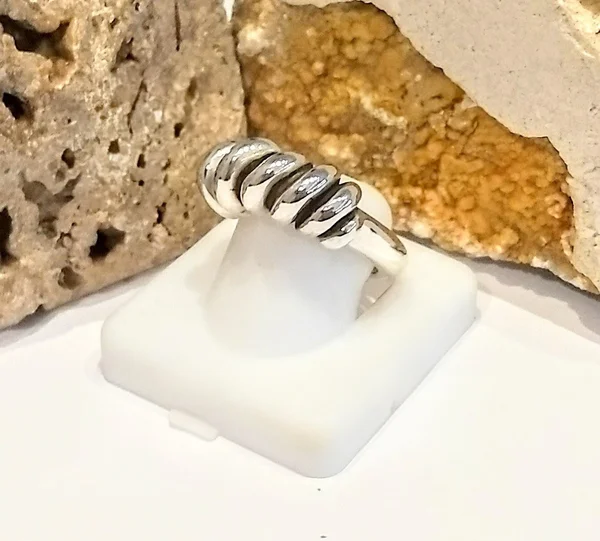 AN E #27
