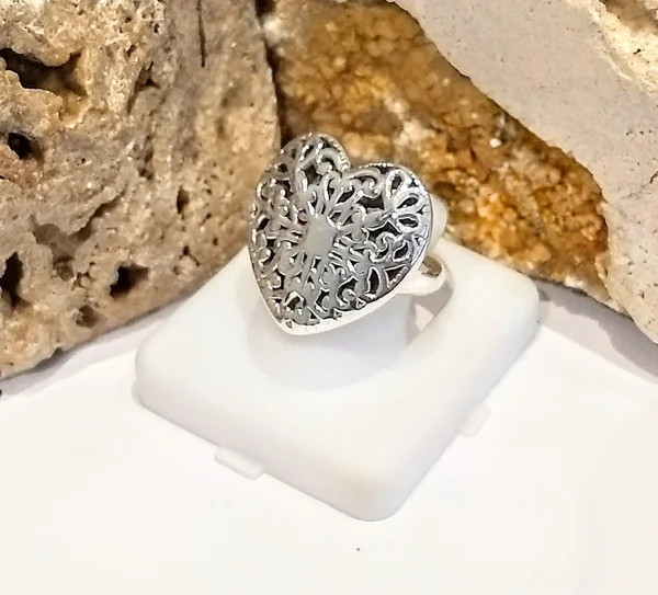 AN E #63
